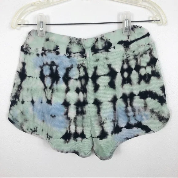Daydreamer Tie Dye Thermal Drawstring Lounge Shorts in Green Wash - Picture 6 of 7